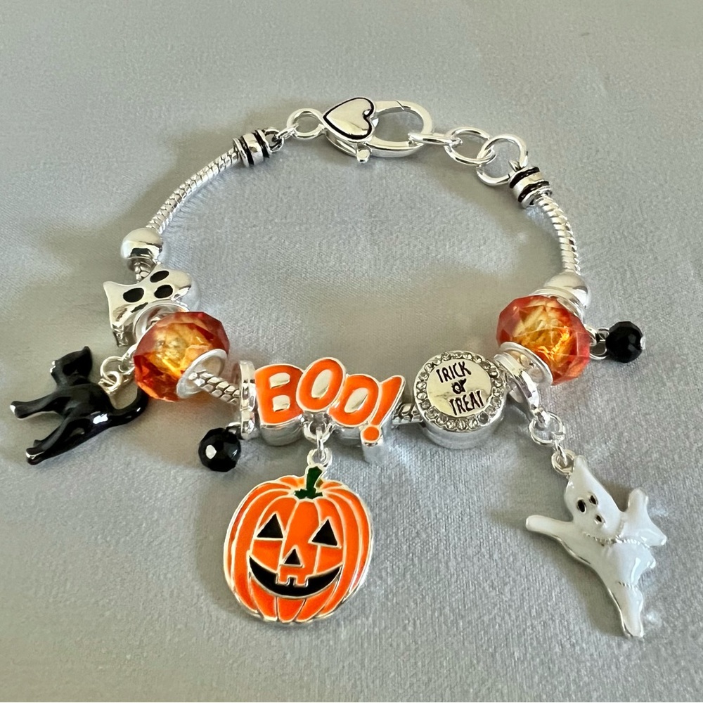 NEW Halloween Charm Bracelet